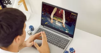 pos-na-paixete-live-poker-apo-to-spiti-sas