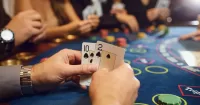 Οι θέσεις σε ένα τραπέζι Πόκερ (επεξήγηση)