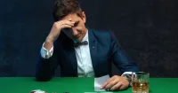 7 λάθη που δείχνουν πως είσαι εύκολος στόχος στο Πόκερ